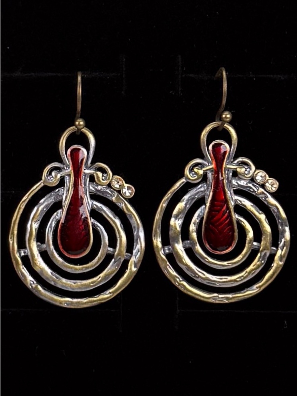 Vintage Silvertone brasstone hammered weighted red pierced earrings